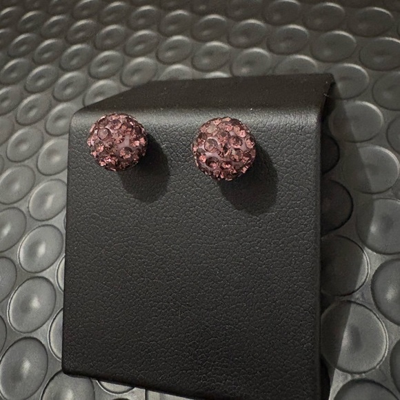 Elegant Purple Stud Earrings - Picture 1 of 6